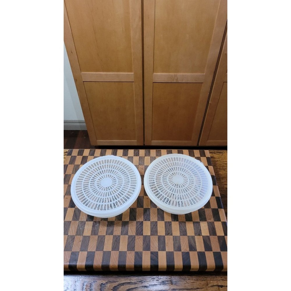 Tupperware Berry Strainer - Picture 2 of 3